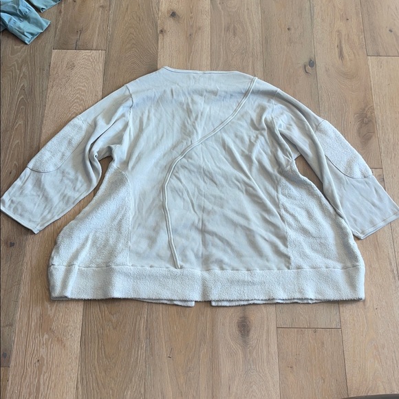 New nwt Blue Fish Light Gray embodiment cardigan patched size 2 hand made in USA - Picture 7 of 8